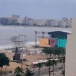 Copacabana Com Vista Incrivel Do Mar